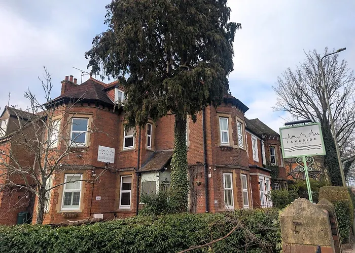 Lakeside Oxford Hotel