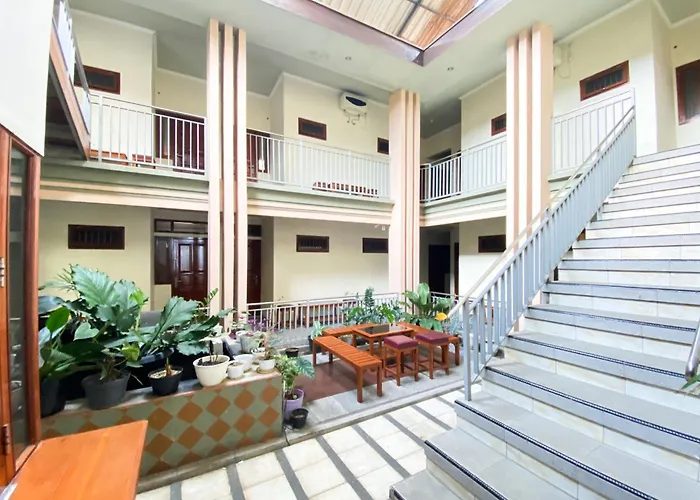 Rimbaku Homestay Syariah Near Alun Alun Batu Redpartner