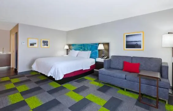Hampton Inn