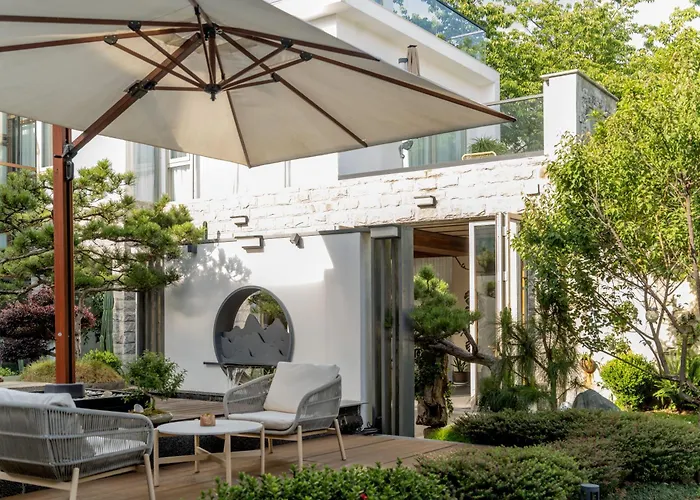 Dali Shanshuijian No 5 Villa Garden Retreat,Near Dali Ancient Town ,Tropical Rainforest Oxygen Bar ,Cangshan Mountain Erhai Lake View ,Bai Three Course Tea Puer Tea ,Free Breakfast ,Pick Up Service, Bai Souvenir