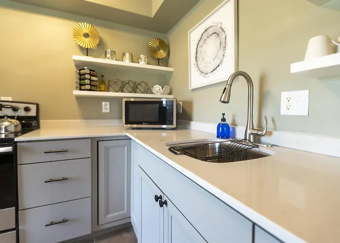 Converted Historic Suite Full Kitchen, 3Rd Flr