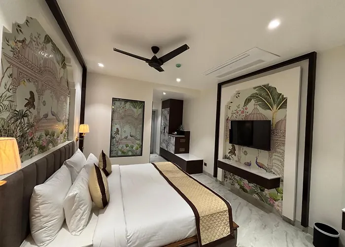 Hotel Raj Hari Palace