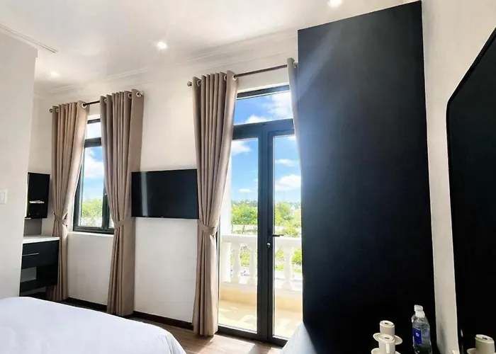 The Grand Hotel Vinh Long