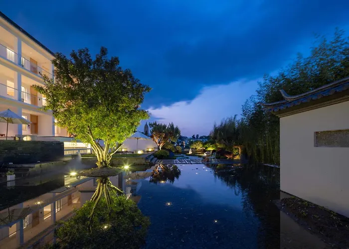 The Windyard Kazan Onsen Hotel-Private Hot Spring Bathtub Close To South Gate Of Dali Ancient Town - Free Pick-Up From Airport & Railway Station For 3 Nights