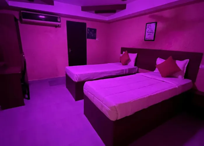 Mofo Cuzzi Inn Omr Chennai