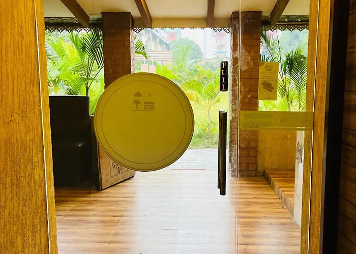 Mofo Cuzzi Inn Omr Chennai