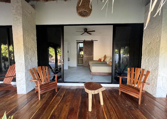 Nomads Kite House