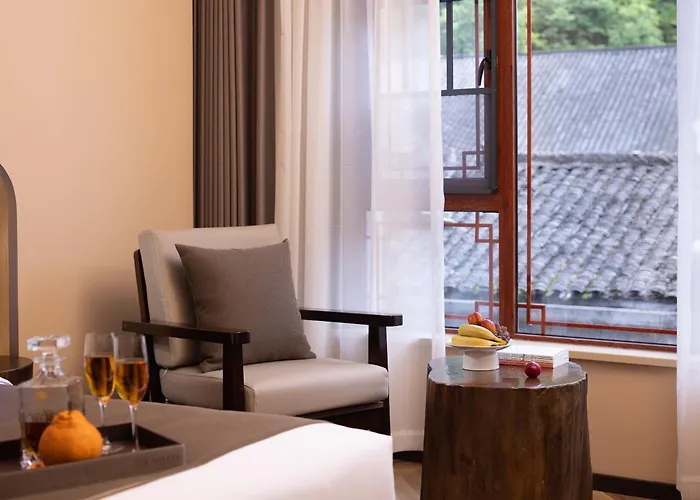 Fenghuang Story Hotel