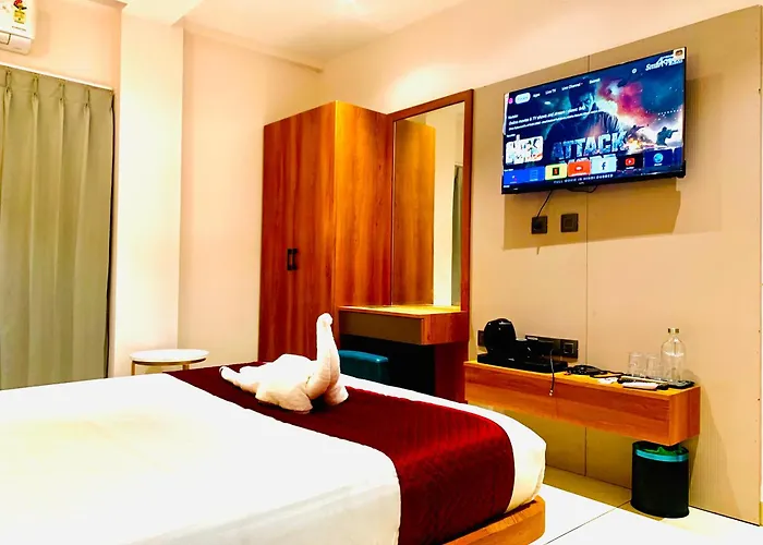 Hotel Emora Keys, 500 Mtrs From Madikeri Fort