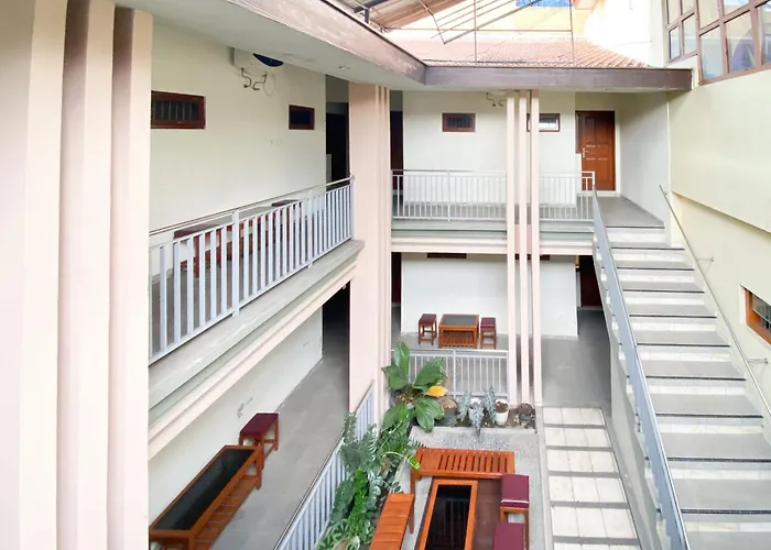 Rimbaku Homestay Syariah Near Alun Alun Batu Redpartner