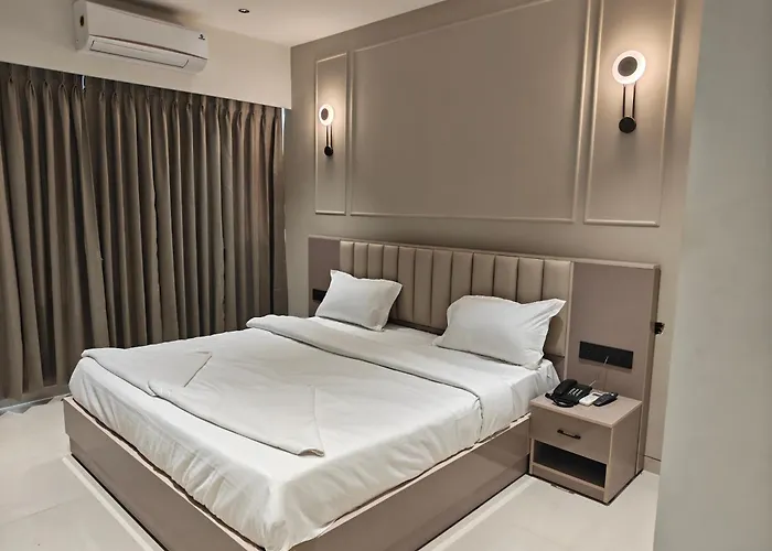 Hotel Gokul Inn & Banquet