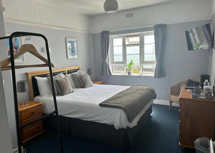The Yacht Inn