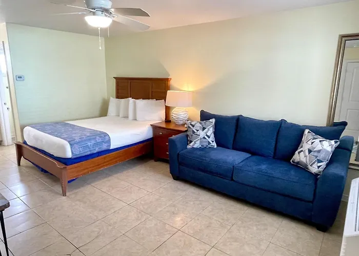 Beachgate Condo Suites And Hotel 421 Condo