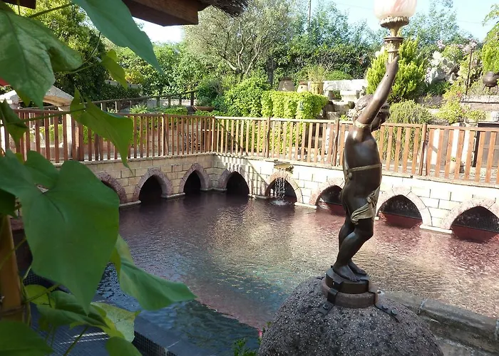 Chateau Hotel La Vignette Haute