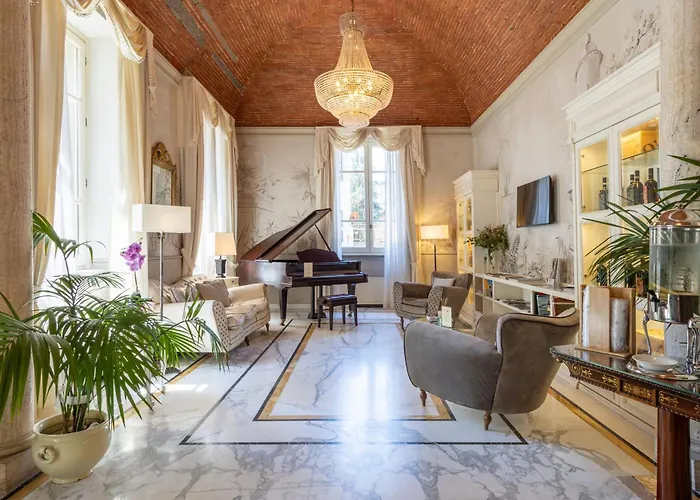 Hotel Embassy