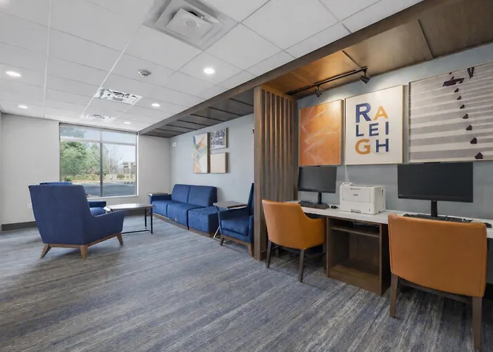 Holiday Inn Express & Suites Raleigh West - Lenovo Center By Ihg