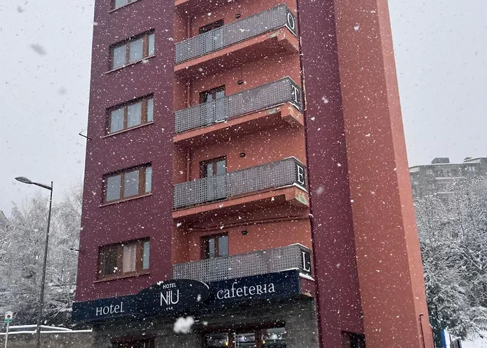 Hotel Niu A 50 M Del Funicamp