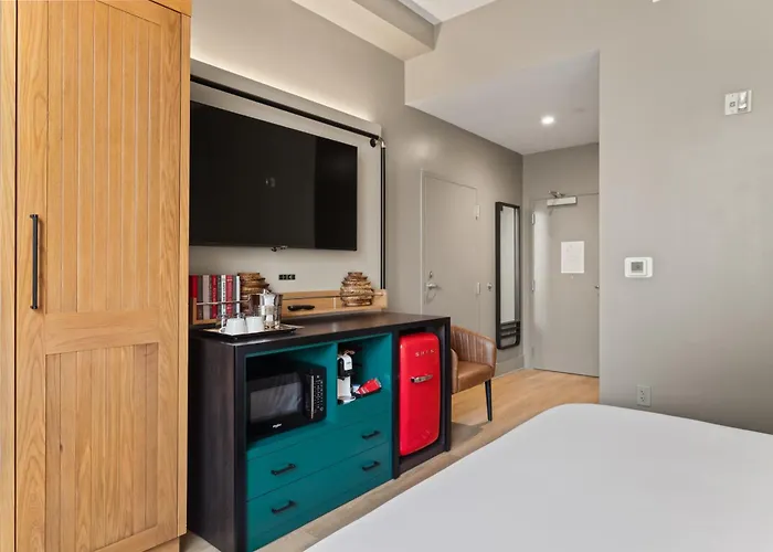 Hotel Indigo Baton Rouge Downtown By Ihg