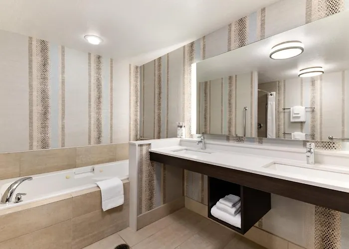 Holiday Inn Express Hotel & Suites Eugene Downtown - University By Ihg