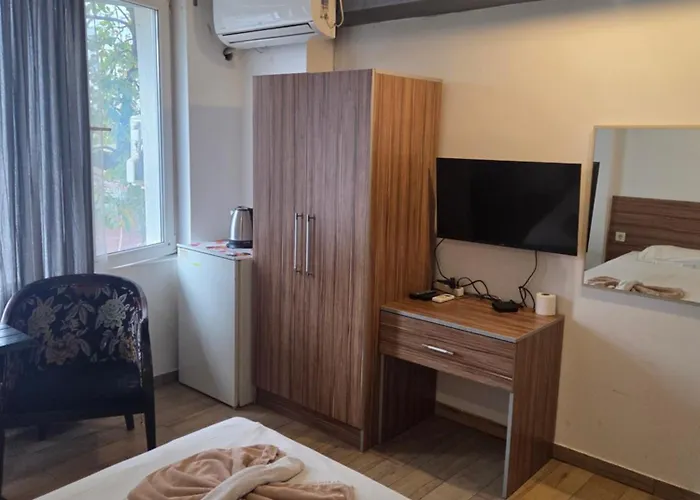 Hotel Zara Rooms