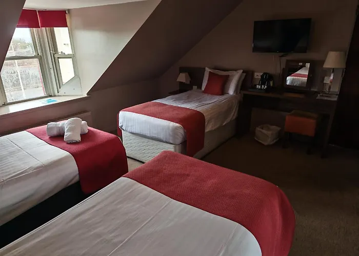 Chieftain Hotel