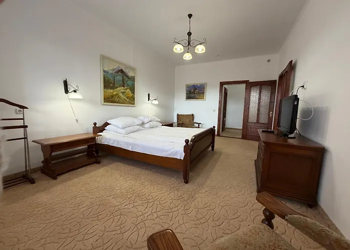 Erney Laz Hotel