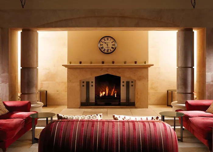 Fanhams Hall, Exclusive Collection