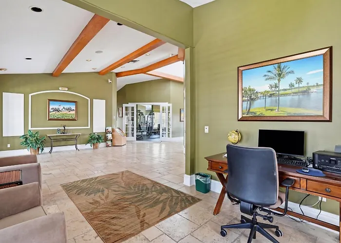 Greenlinks Golf Villas At Lely Resort