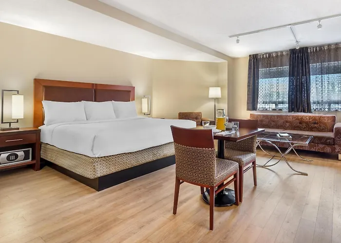Best Western Plus Ottawa City Centre