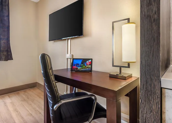 Best Western Plus Ottawa City Centre