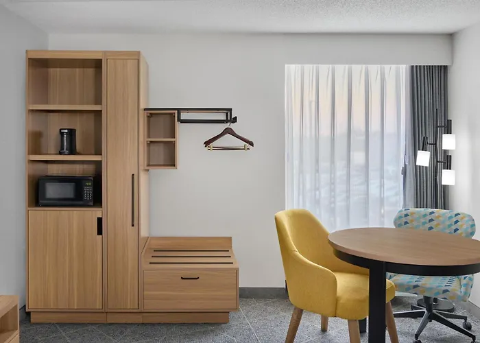 Hampton Inn Chicago-Carol Stream