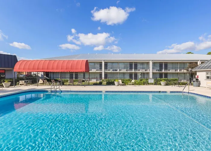 Ramada By Wyndham Houma