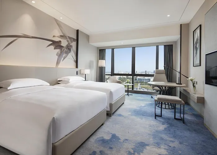 Doubletree By Hilton Shenzhen Longhua: Central Location Near Metro & Attractions
