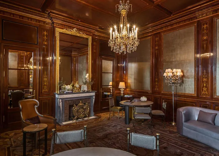 Hotel De Crillon Paris