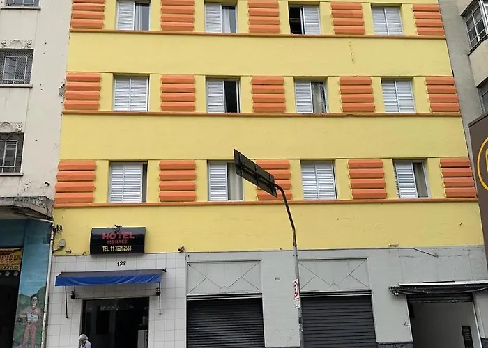 Hotel Moraes próximo a 25 de Março, Brás e Bom Retiro - Reserve agora e só pague no check-in