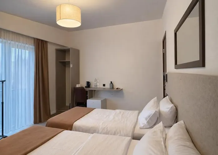 Hotel Green Town