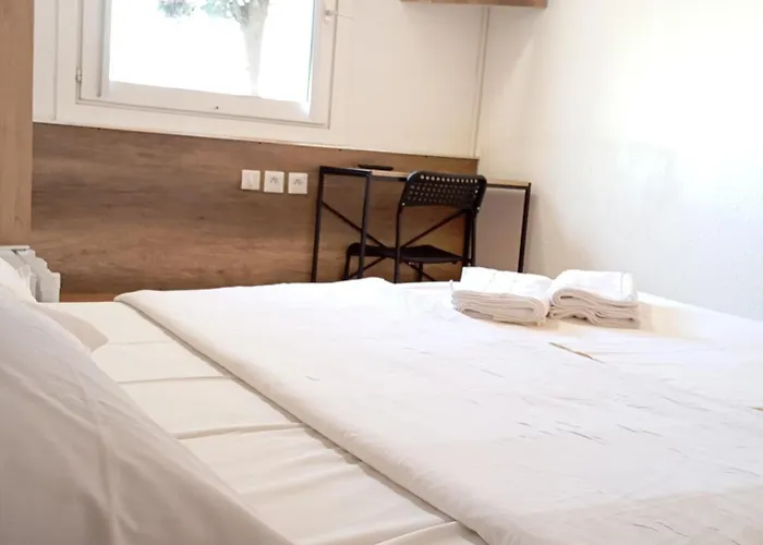 HOTEL THANIA Sète Frontignan