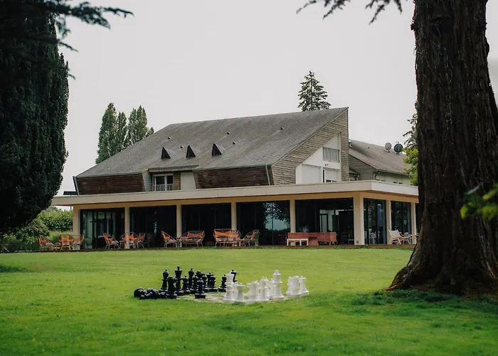 Hotel Le Corbusson Laval Ouest