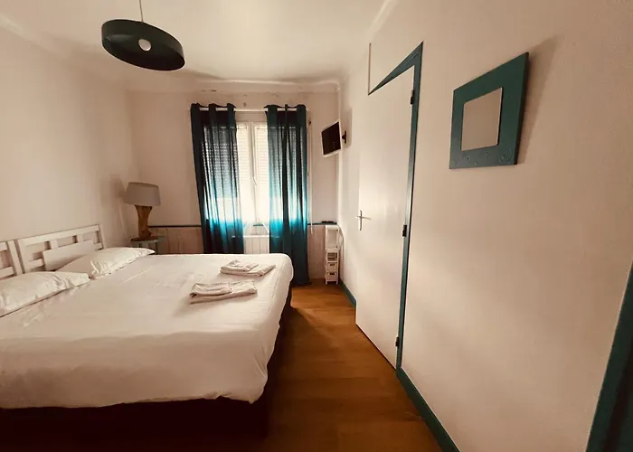 Hotel Le Crist Al, Front de mer, chambres climatisées et son studio non climatisé, proche du centre ville