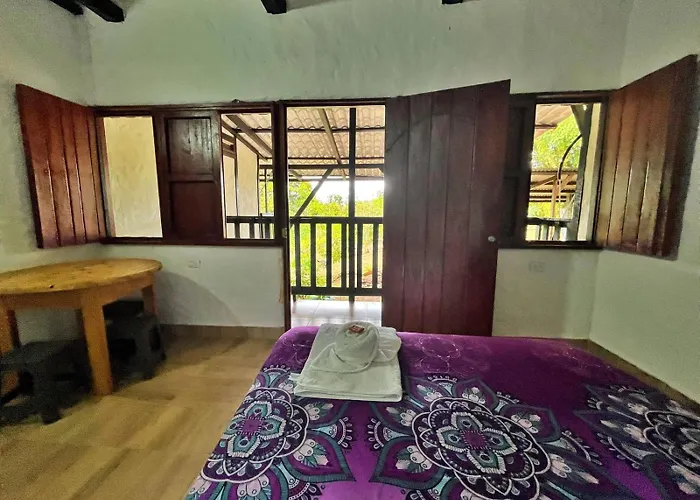Waka Maru Guest House