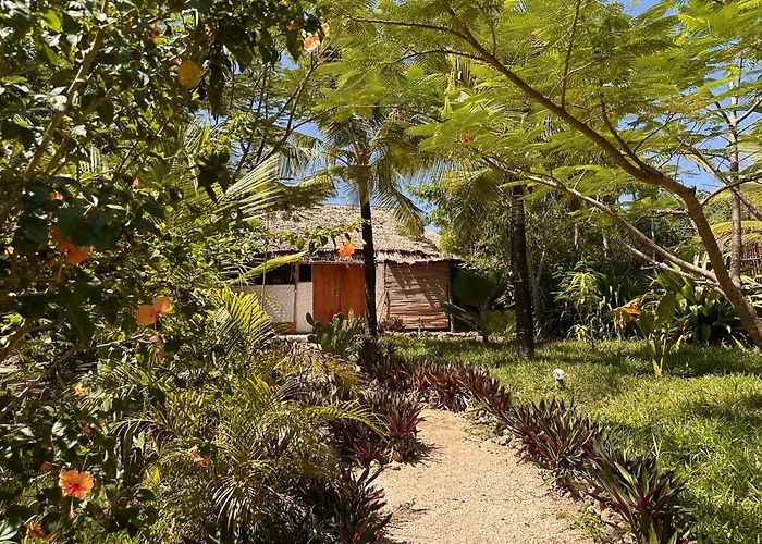 Kameleon Blue Arts Lodge