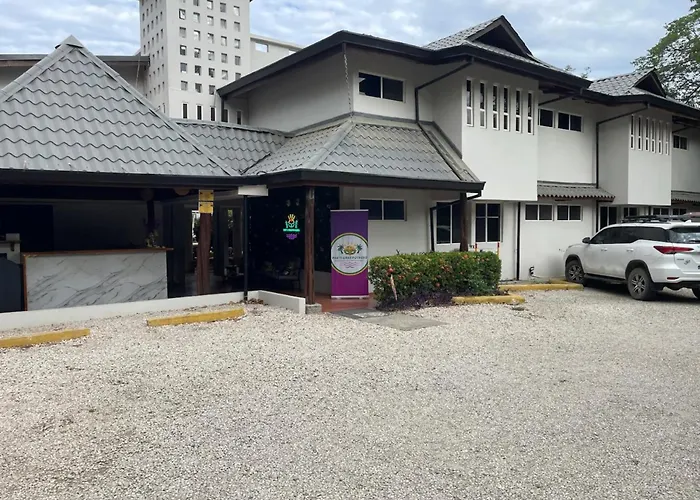 Parti Gras Hotel & Villas En Playa Potrero