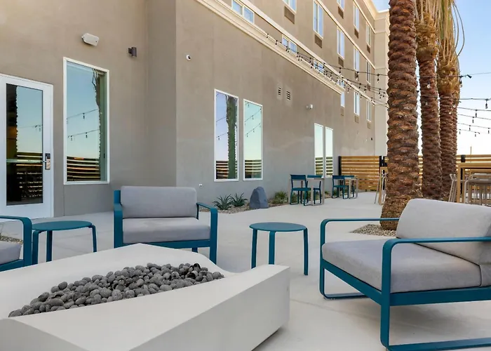 Cambria Hotel El Centro - Imperial