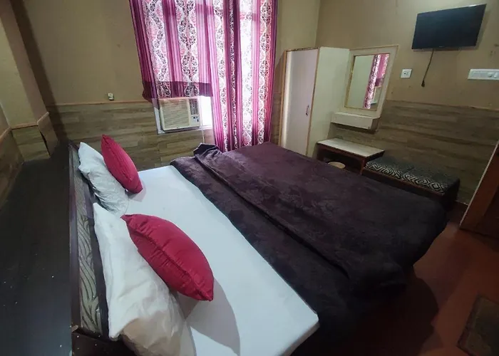 Hotel Ishaan International Near Yatra Parchi Counter 2
