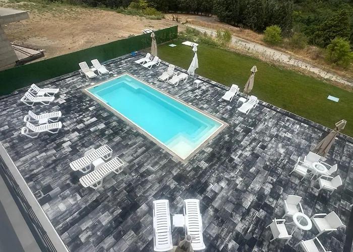 Lakeview Apartments
