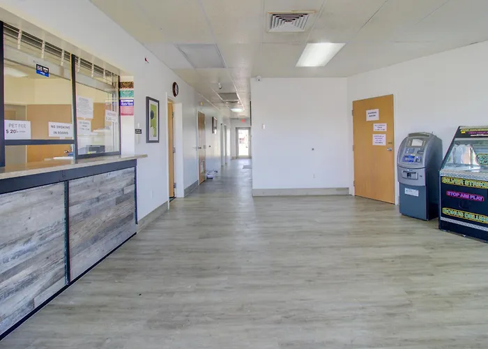 Oyo Malden Airport Inn