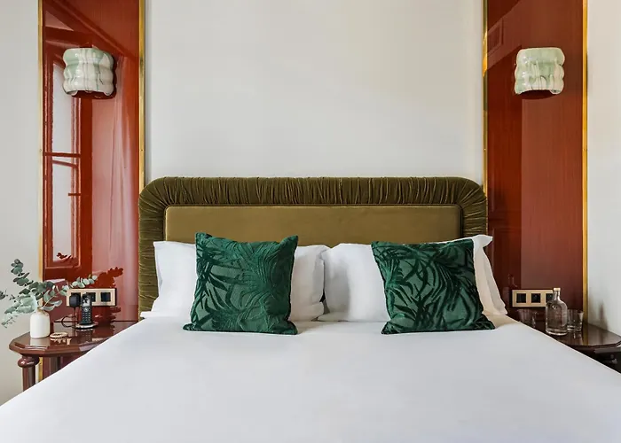 Hotel La Cour Du 6