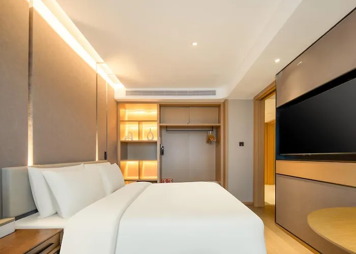Atour Hotel Fuzhou Shangxia Hangda Road Metro Station