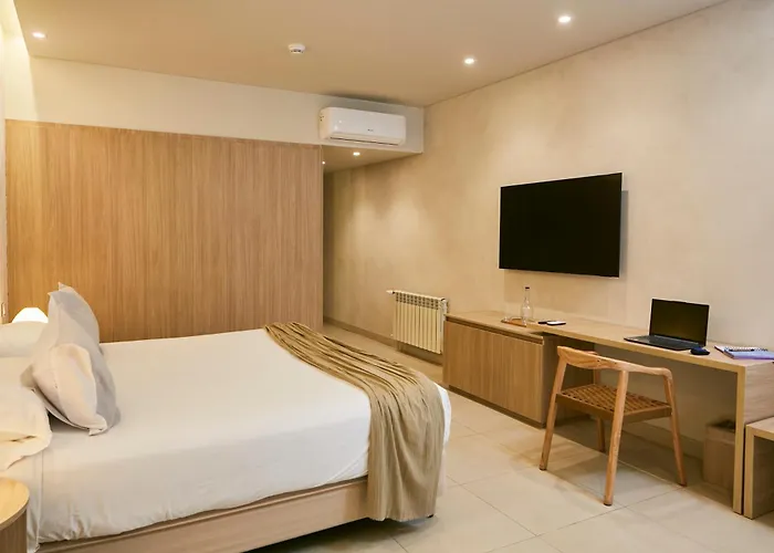 Howard Johnson Alcantara Boutique Hotel Chacras De Coria By Wyndham