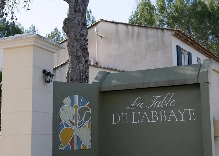 Logis Hostellerie De L'Abbaye